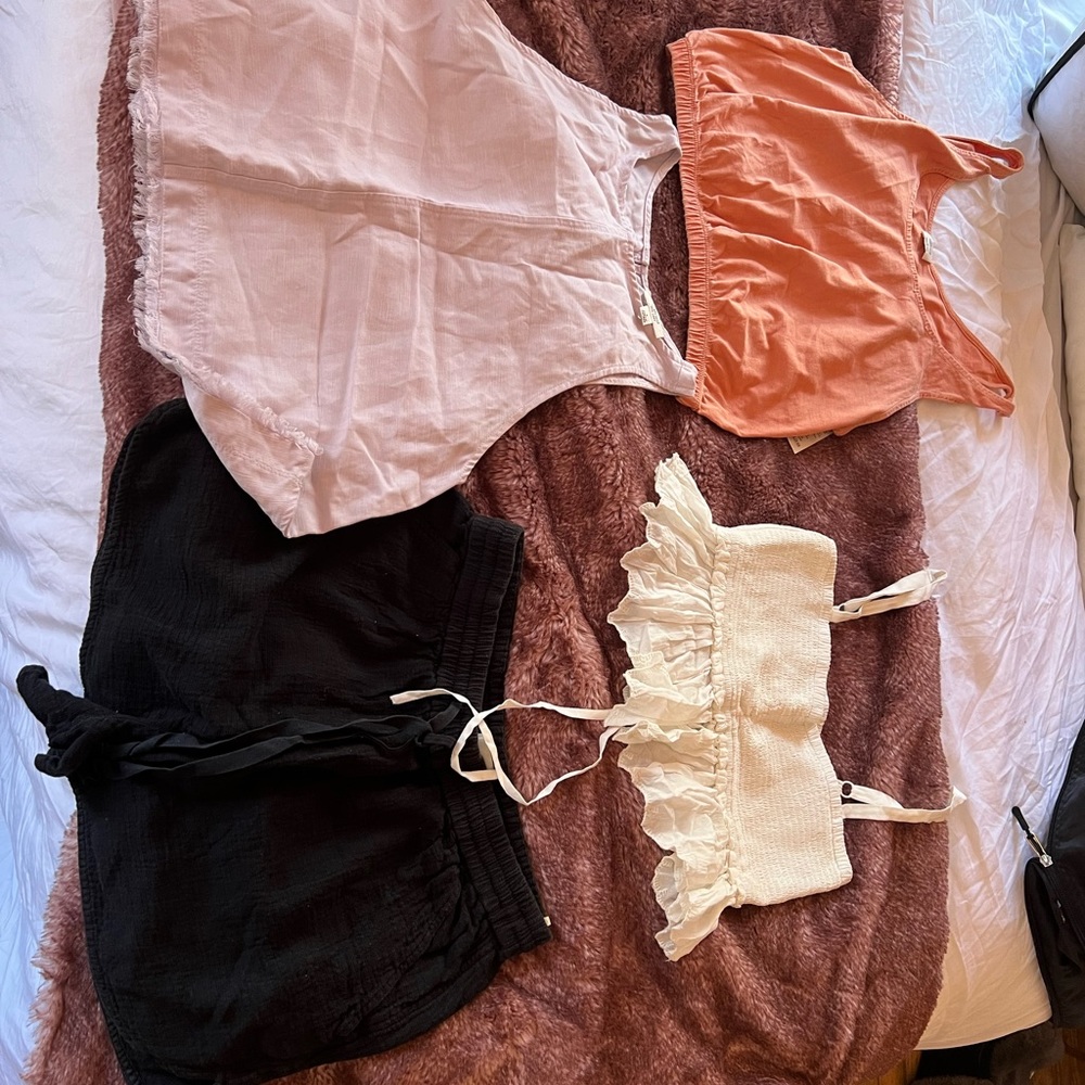 Aritzia Summer Bundle